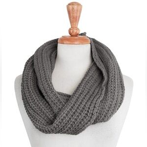 Coach Chunky twisted Cowl neck Knit Infinity Scarf in Taupe alpaca wool winter
